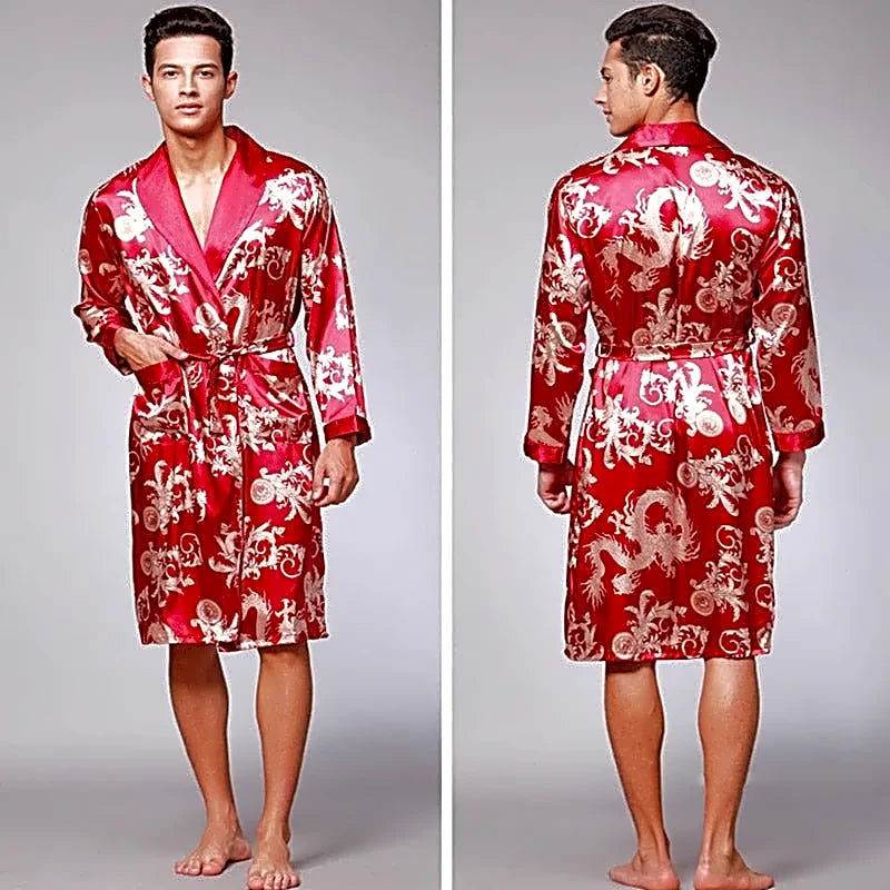 Czerwony męski szlafrok kimono z satyny z japońskim wzorem smoka, prezentowany z przodu i z tyłu, ukazujący pełny design.