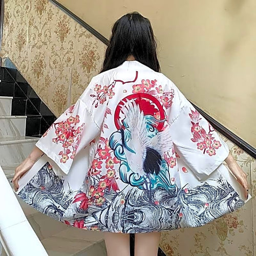 Biała damska kurtka kimono z dużym japońskim żurawiem, falami i kwiatami sakury na plecach