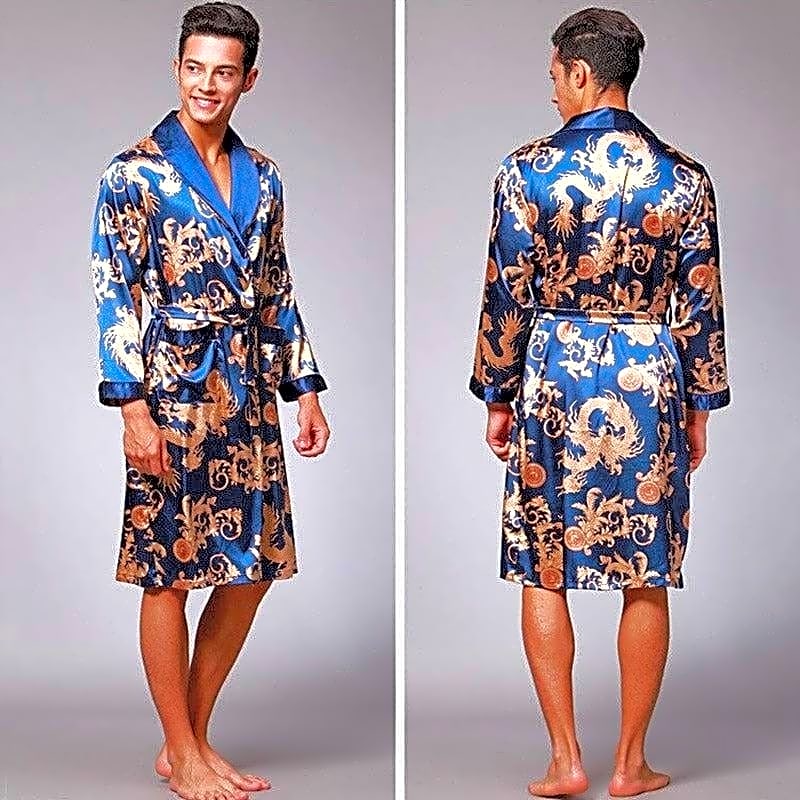 Granatowy męski szlafrok kimono satynowy ze złotymi smokami, widok z przodu i z tyłu, prezentujący pełny wzór.